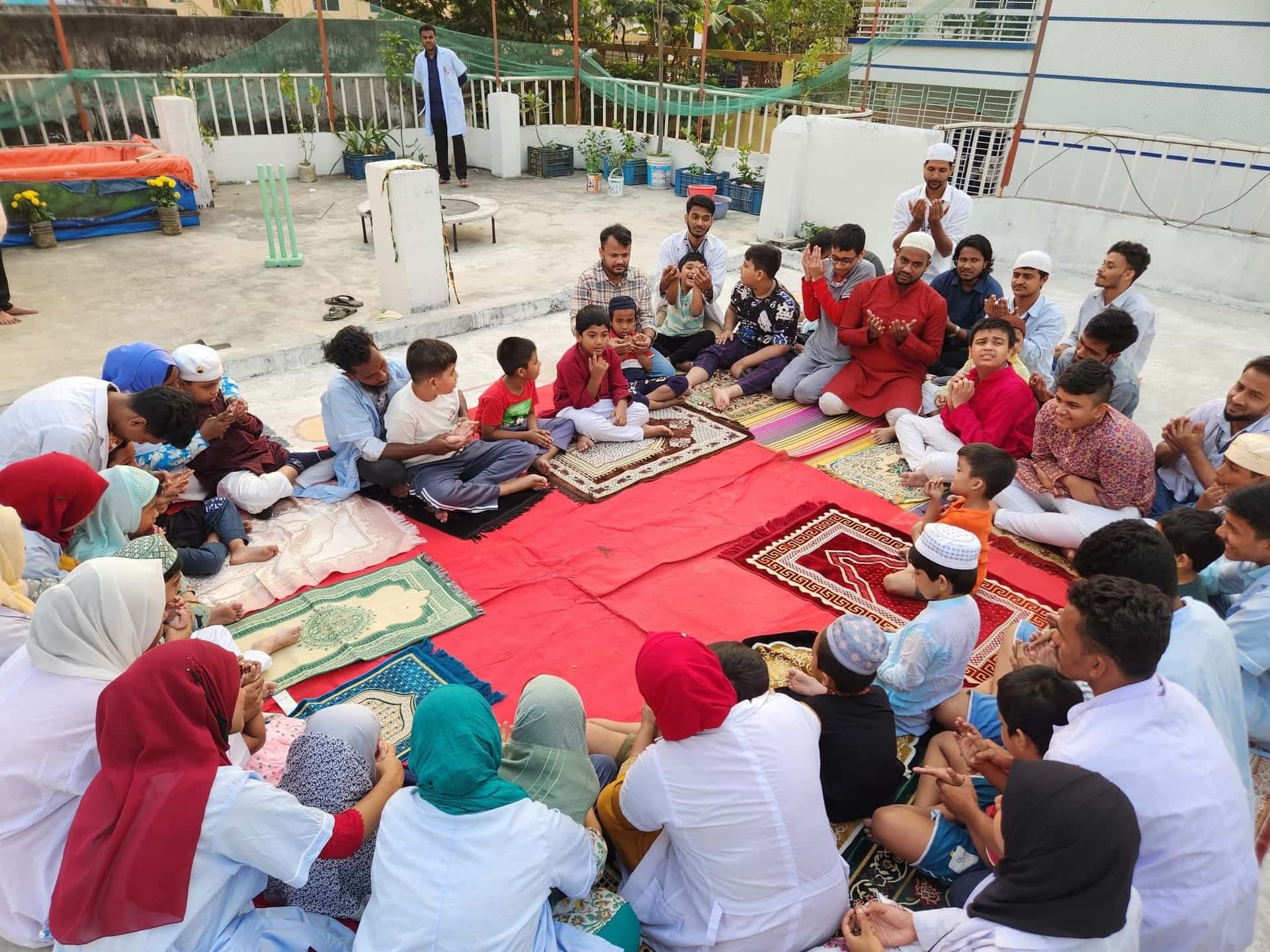 Daily routine and calm group activity
